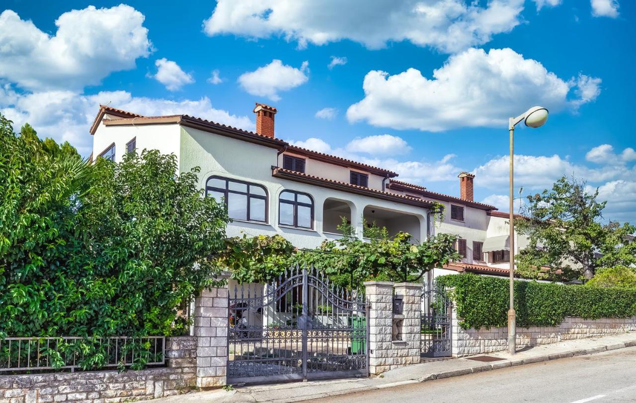 Marija Apartment Porec Exterior photo