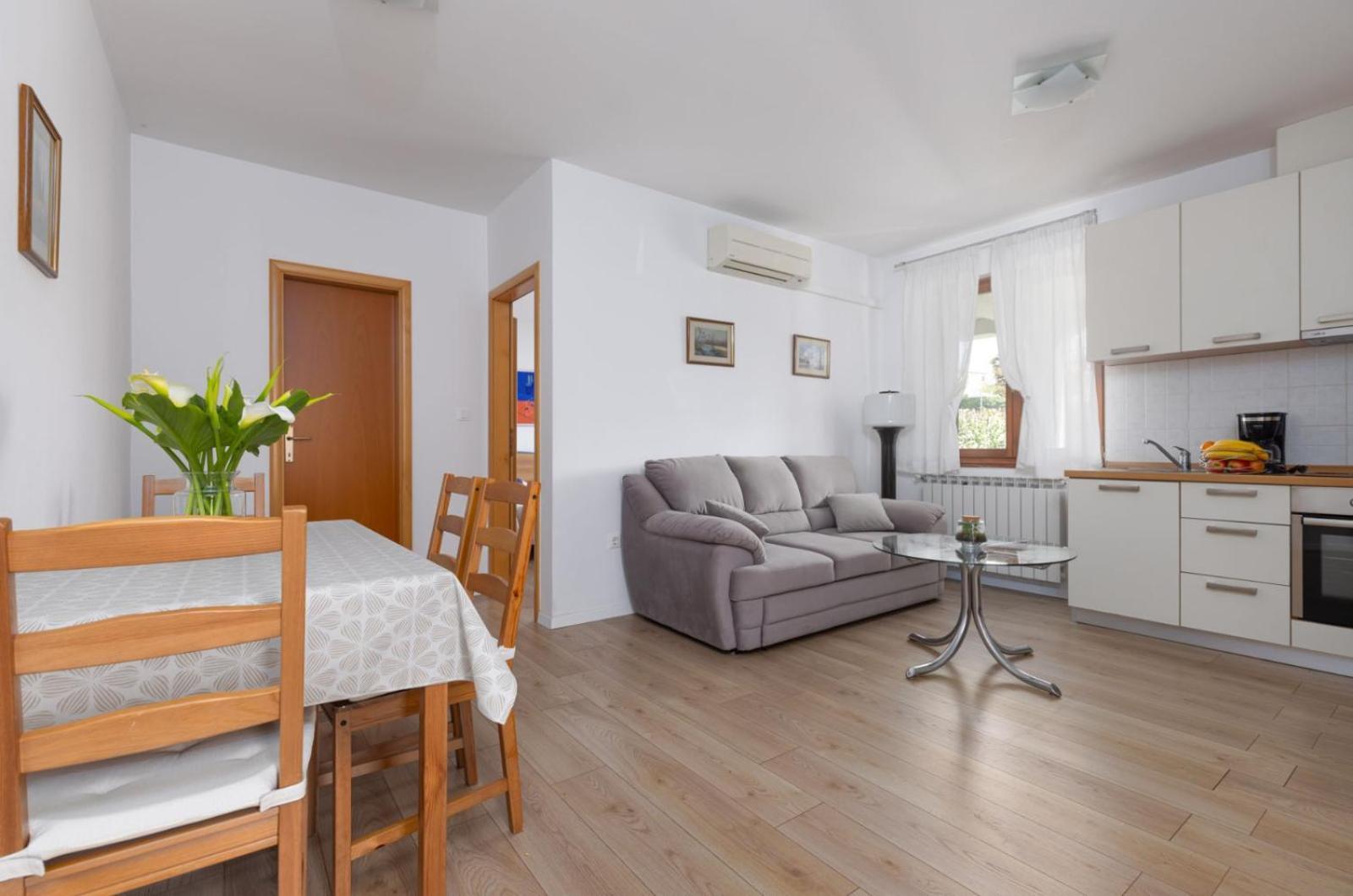 Marija Apartment Porec Exterior photo